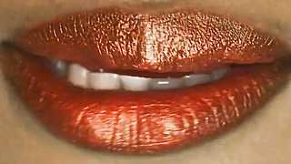 Mature Emma Starr Drilling In The Bed With Her Hefty Boobs