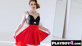 Puny cupcakes Auburn COUGAR uncovered molten figure after sizzling posisng in handsome underwear (Tawny Swain)