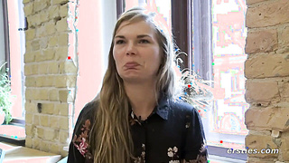 Viktoria Thumbs her Unshaved Pubic hair