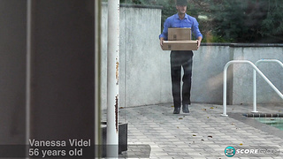 Vanessa, The Pulverize Machine And The Delivery Dude - Vanessa Videl