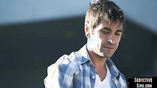 UNRIGHTEOUS - Outdoor stunner juggles on paramour s pecker after pussylicking