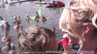 Whores Toying With Dual Dido Out In Wide Daylight With Crowd Seeing - Dee Delmar