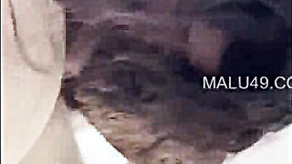 Uber-cute Tamil Female Showcases her Bare Figure and Boning