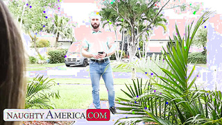 Huge-boobed Towheaded Mandy Rhea Takes Delivery Boys Package When Hers Heads Missing