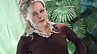 Collegegirl Teela