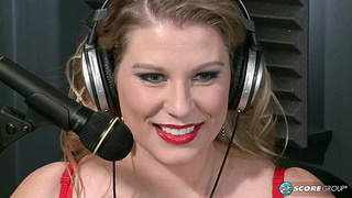 Renee's 3some With Samantha 38G - PLUS-SIZE Samantha