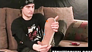 Bony amateur jerks massive pipe before jizzing