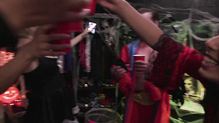 REALITY KINGS - Risky Finds Himself Cornered On The Sofa For A Halloween Threeway With Anna Claire Clouds & Sisi Rose - Malisa Moir