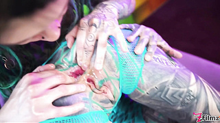 Illuz Has A Strap on dildo To Use On Anuskatzz