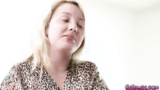 Married duo kiss Dixie Lynn and fumble her whole assets