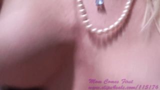 Sexual mummy lures stepson