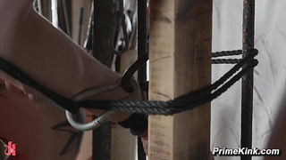 Dominatrix DOMINATION & SUBMISSION Restrain bondage Abjection