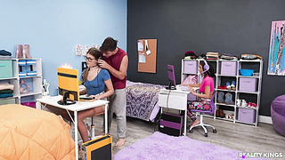 Gamer Damsel Seizes Some Dormitory Dinky - Lina Love, Kai Jaxon