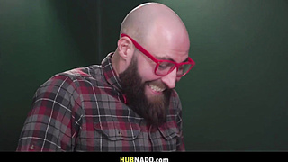 Celeb Hook-up Chick - Nuria Millan, Jonny Oblong - Lina Paige