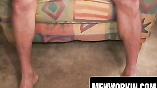 Mature amateur gets finger-tickled during masturbate sesh