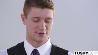 TUSHY Assfucking-greedy Tourists Avi & Naomi Lure Bartender - Naomi Swann