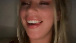 Swedish OnlyFans Modell Pokes a Stranger/Aficionado at Motel (Svensk)