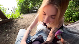 Sizzling hookup in nature POINT OF VIEW: Spunk on Lina's succulent bum