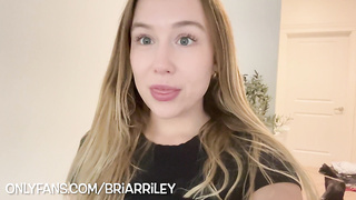 nice nymph floods her room with her splatter