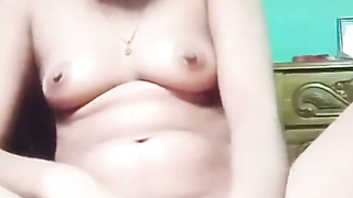 Super-naughty Village Dame Fapping With Sampoo Bottle