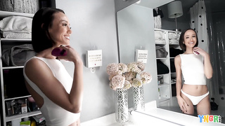 Tear up Compilation of the Week: Christina, Kloe, & Crimson Makes Chisels Fountain With Spunk For YNGR