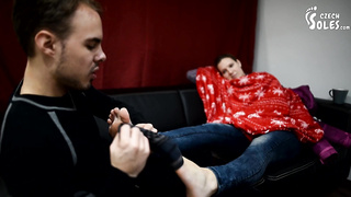 Heating up her cold magnificent soles (sensitized feet, meaty soles, podophilia, school soles, fantastic toes, 20 yo)