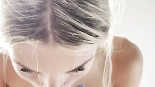 college-aged Yr Elderly School GIRLFRIEND Gets Her First-ever Facial cumshot!