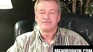 Elder grizzly does dialogue and jacks off on web cam