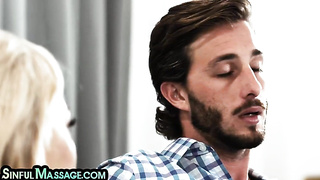 Pussylicked WAM stunner deepthroats n gets plumbed after rubdown