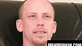 Inked amateur dude wanks off and plays with his butt