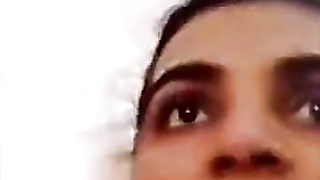 Naughty indian disrobes naked frigging on web cam