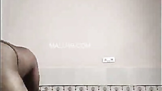 Uber-cute Indian Woman Displays Bare Bod For Paramour and Poking