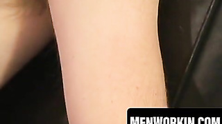 Aged amateur jacks his monstrous fuckpole in spunky solo