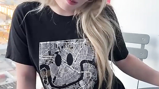 Platinum-blonde Honies Coco Lovelock And Haley Spades In San Diego