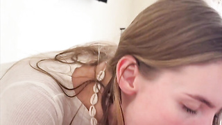 Amateur Towheaded Gives Morning Head And Railing Bone - Mira David