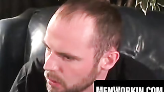 Crazy amateur wanks thick pulsating knob in red-hot solo