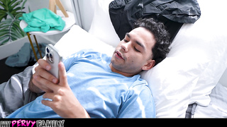 MyPervyFamily - Peeking on My Abnormal Step-sister - Kylie Quinn