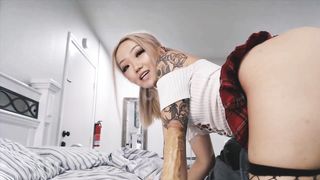 Japanese Stepsis Pounds to get Rail to College