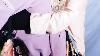 Muslim Hijabi Gorgeous Housewife Pulverizing with Neighbor - With Clear Bangla Audio