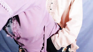 Muslim Hijabi Gorgeous Housewife Pulverizing with Neighbor - With Clear Bangla Audio