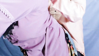 Muslim Hijabi Gorgeous Housewife Pulverizing with Neighbor - With Clear Bangla Audio