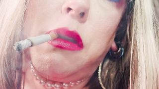 A Stunning PLUMPER Goddess Smokes A Plug Superking Ciggie In Mittens & Jewellery - Adorable Tina Snua Smoking