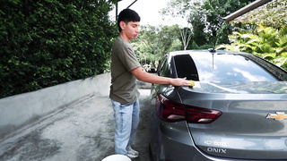 I Smash My Manager After Washing Her Van