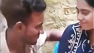 Super-naughty Indian Lady Flashes Backside and Boobies