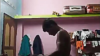 Ultra-kinky Indian Bhabhi Demonstrates her Bare Assets