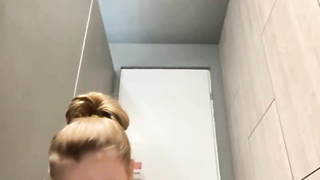Jerk in the switching apartment