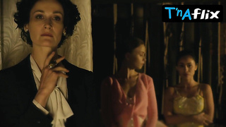 Angelina Strechina Caboose, G-string Episode in Balerina