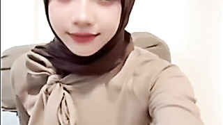 LAURA JILBAB COLMEK NGANGKANG