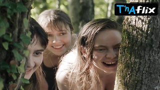 Jara Sofija Ostan Girl-girl, Cupcakes Episode in Lil Grief Nymphs