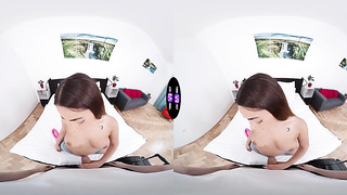 Desperate Girlfriend Demonstrates Titties To Delay His Biz Journey - Tmwvrnet